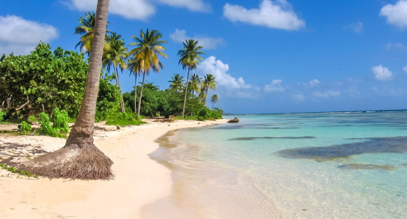 plage de guadeloupe en aout